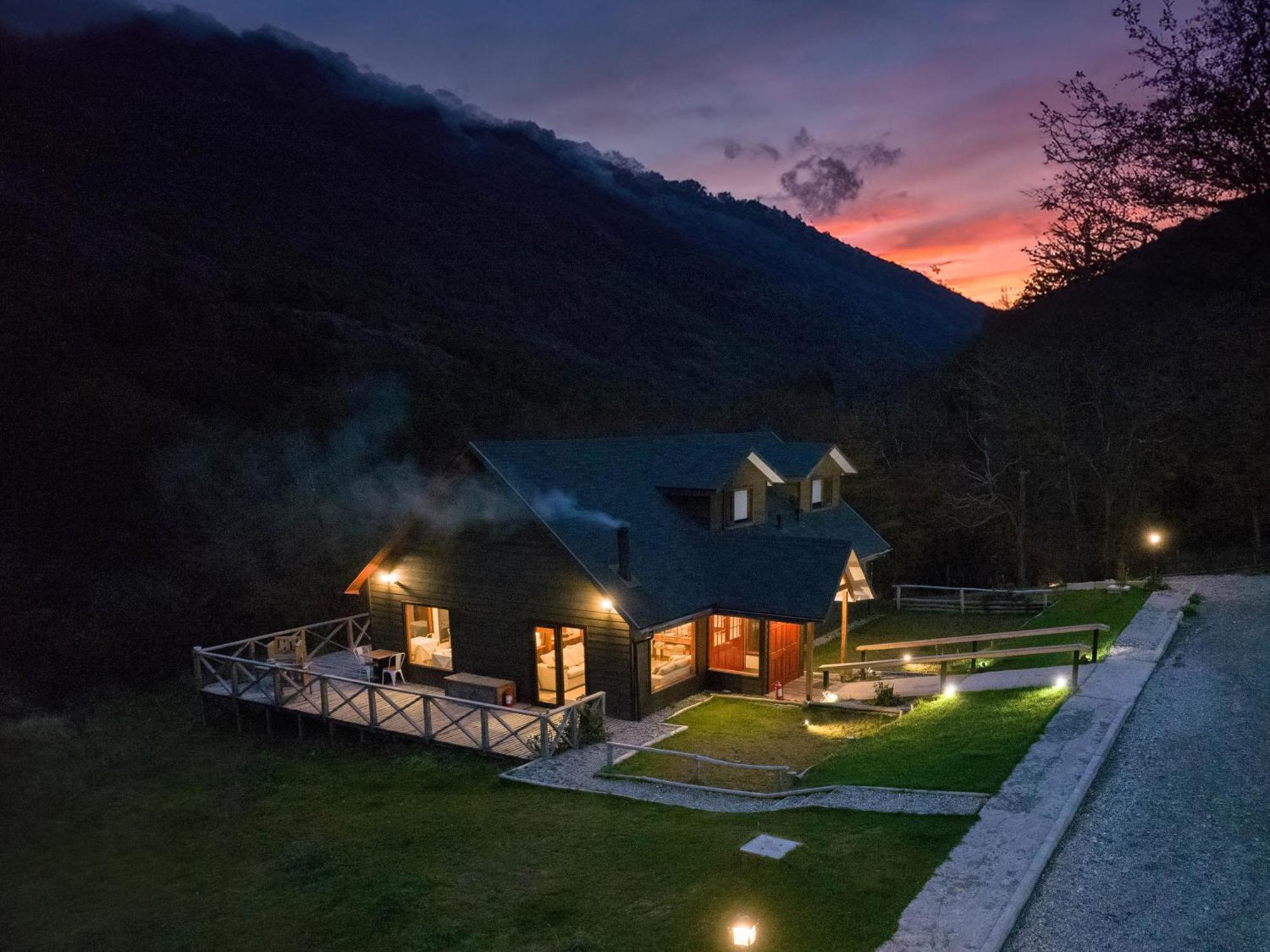 Loberias Del Sur Hotel Puerto Chacabuco Exterior photo